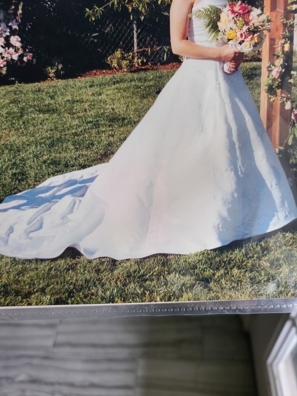 David's bridal wedding dress st tropez size 12 with hooks for train vintage y2k